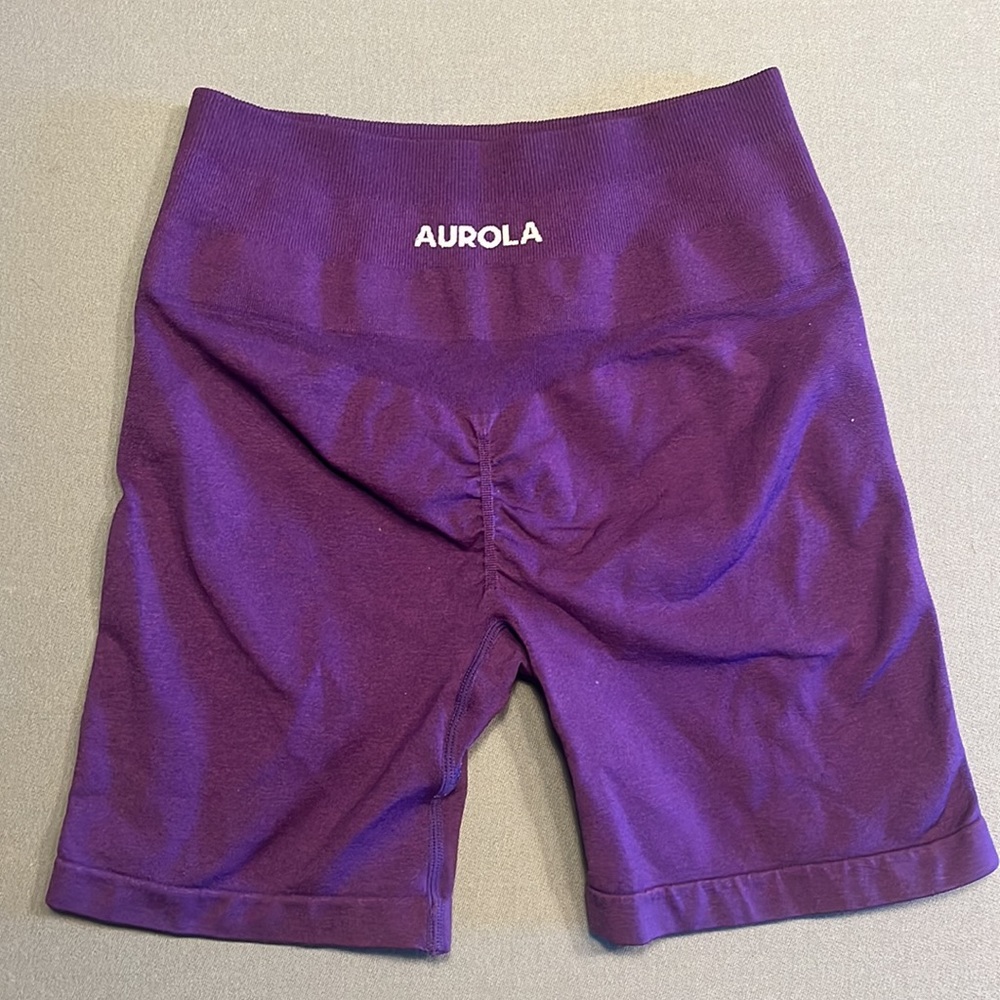 Aurola Shorts Size Small